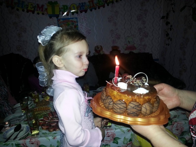 Моей зайке исполнилось четыре :-)