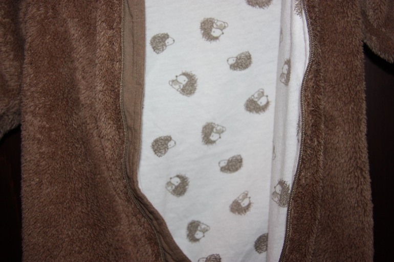 Комбинезон Мишка +шапка размер 62, 650 рублей