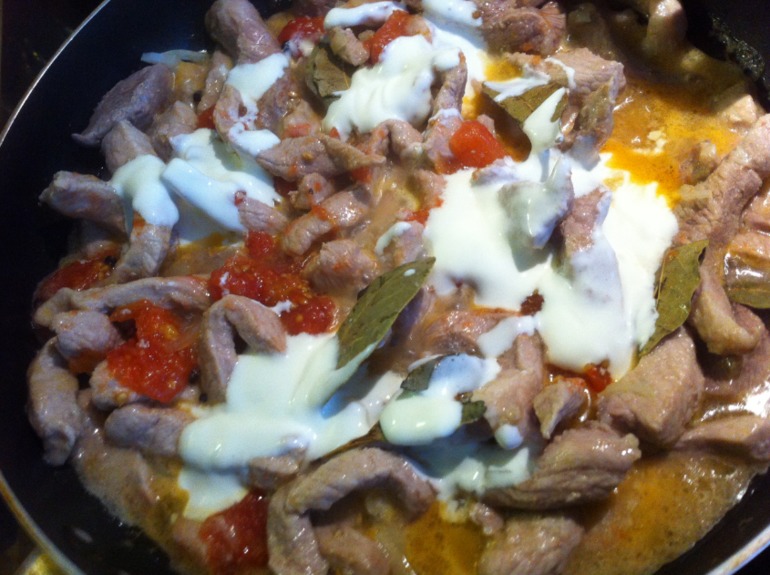 Ну очень вкусная поджарочка из свининки.