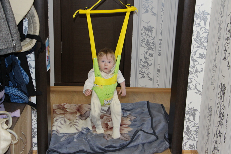 Нам 8 месяцев.