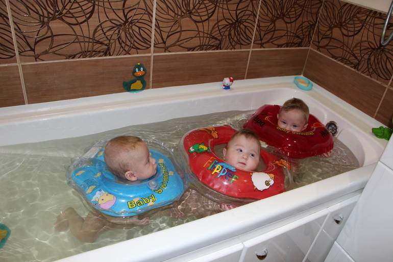 Нам 8 месяцев.