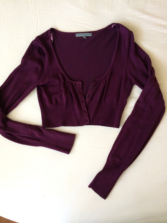 Одежда 42-44-46 новая и в идеале. Дешево.