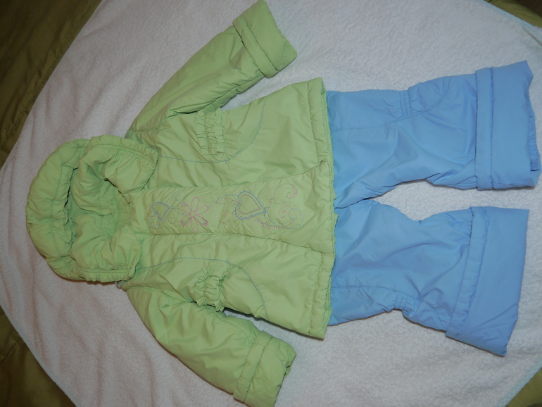 Комплект куртка и штаны на весну для девочки р. 86-92