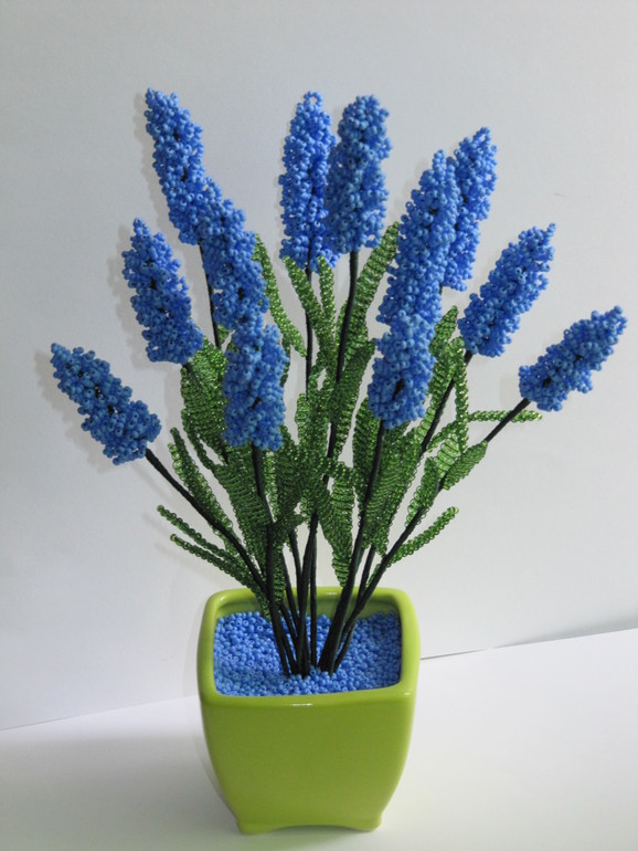 Синие цветы из бисера фото