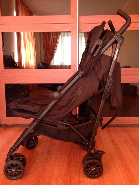 Easywalker mini buggy б/у 2 раза черная!!!