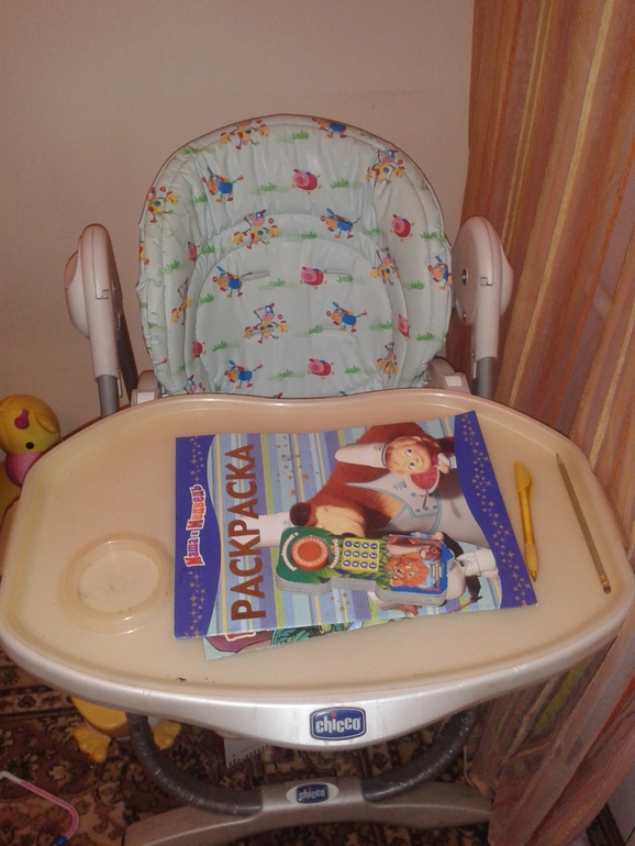 продам детский стульчик chicco polly