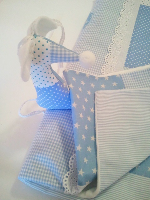 Детское легкое одеяльце и матрасик для пеленального столика 