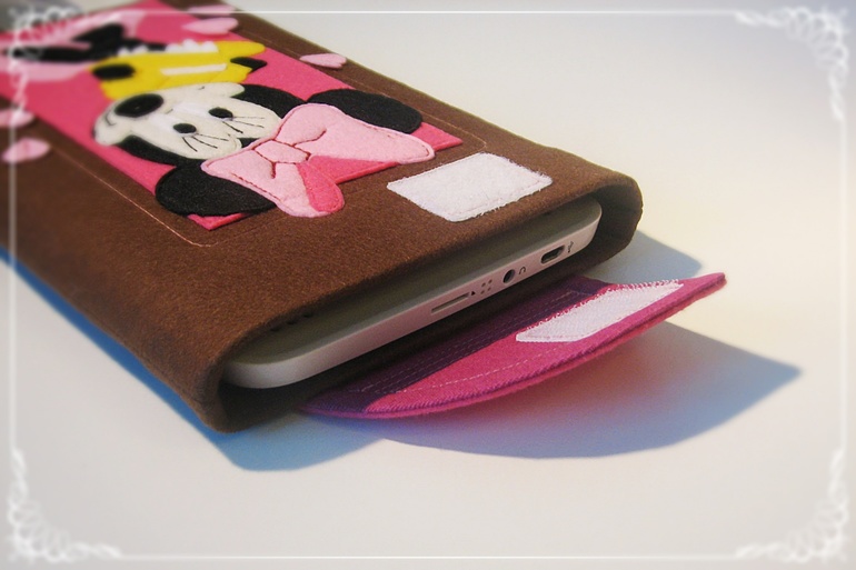 Минни Маус – настоящая кокетка, как и её обладательница)))