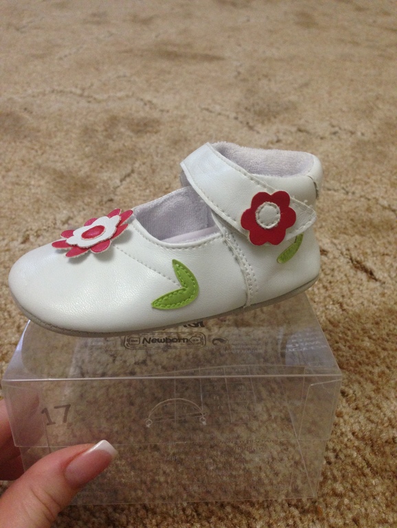 Продаю обувь б/у для девочки от 0 до 12 месяцев!!!