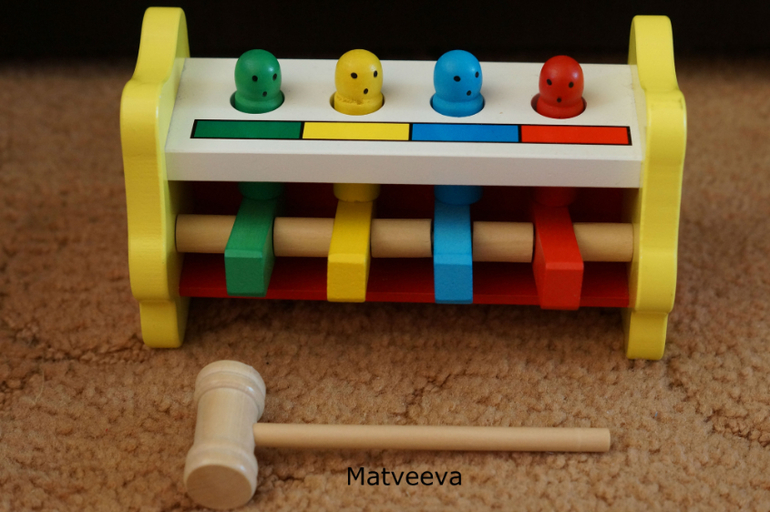 Наши деревянные игрушки 10 мес - до 1,7 . Часть 2.