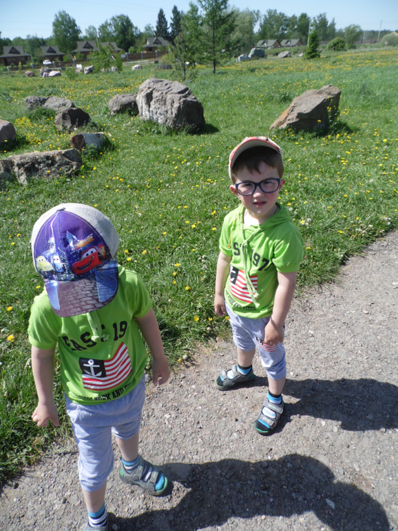 Устроили мальчишкам выходной))