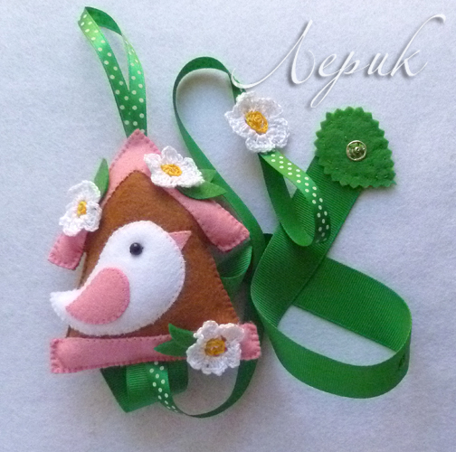 В комнате маленькой модницы беспорядку не место!