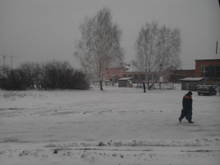 Зимнее утро в конце апреля