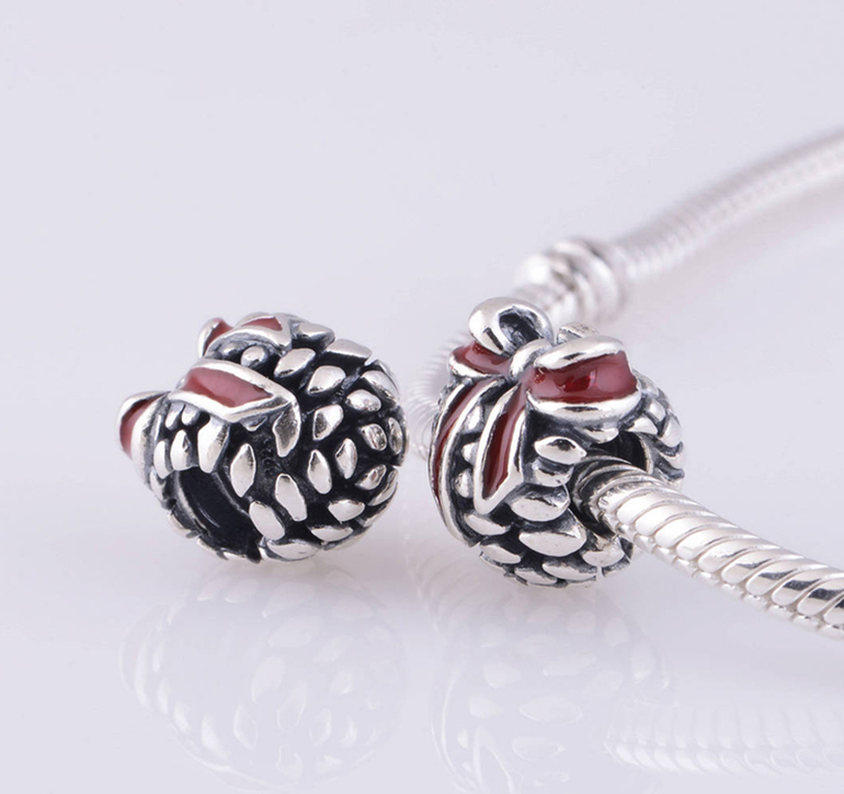 Бусины и шармы в стиле Pandora обновлено