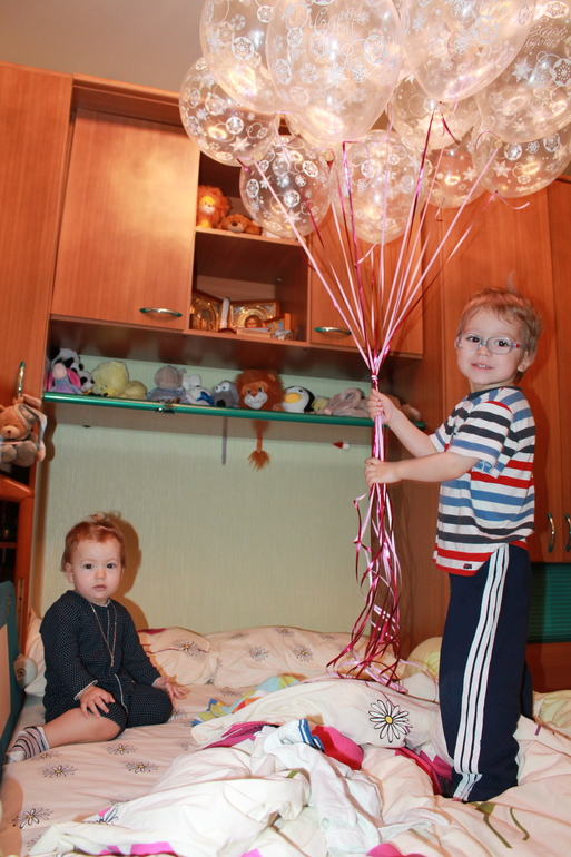 Снежинке 1 годик!