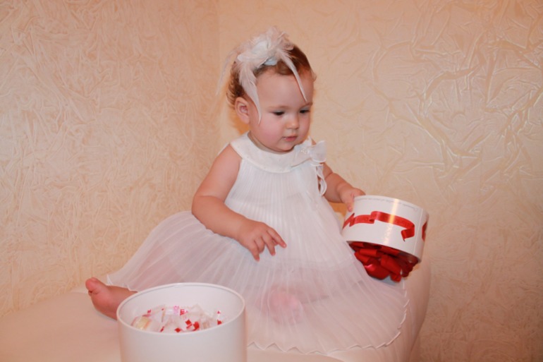 Снежинке 1 годик!