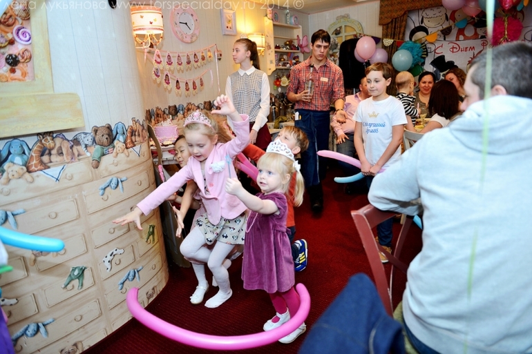 Годовасие Евунделя. Часть вторая - торжественная. Принцесс Пати.