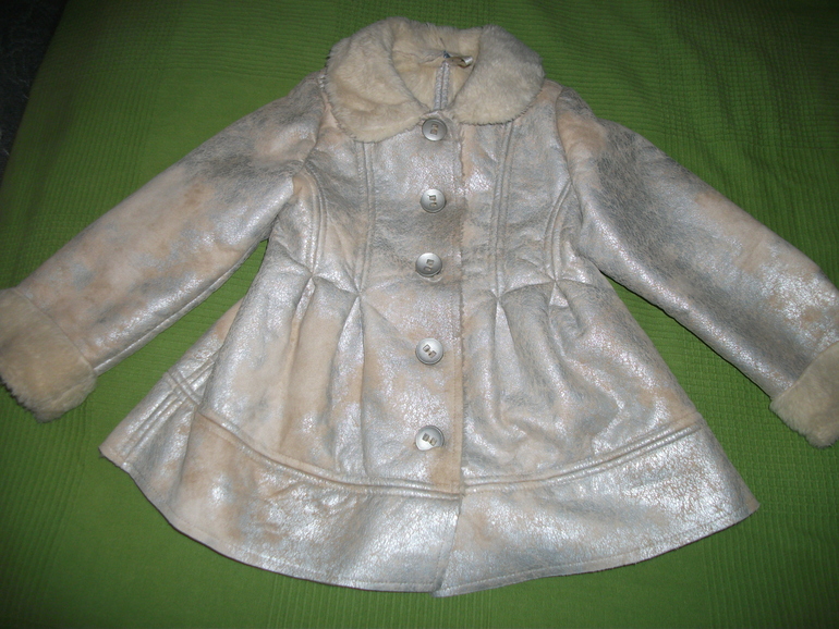 Верхняя одежда бу в отличном состоянии - сезон весна-лето