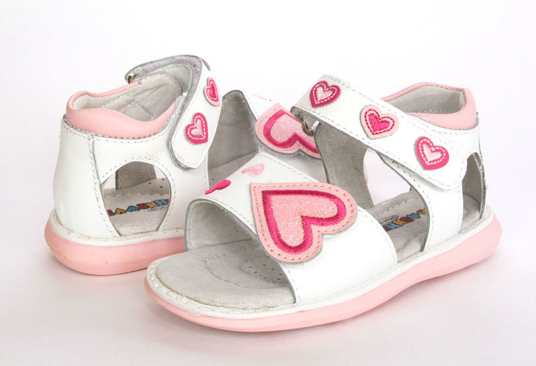 Сандалии для девочек. Бамбини (новые)