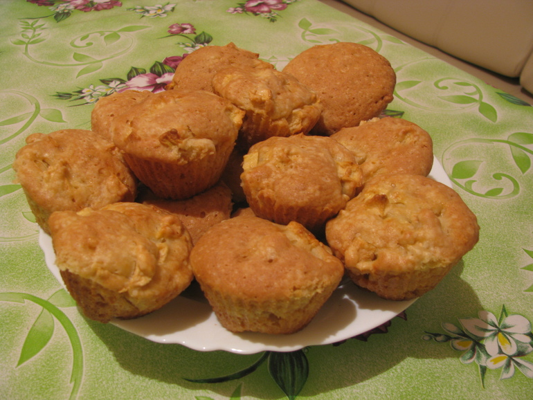 Яблочные кексы