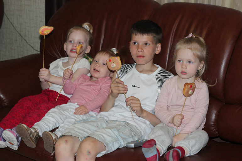 Лягушки-путешественницы или погодочки вместе 1 год 7 месяцев)