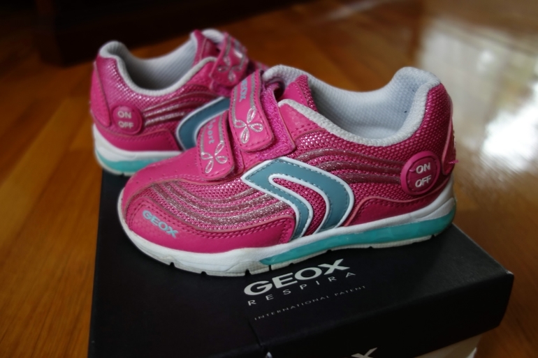 Кроссовки GEOX р-р 24