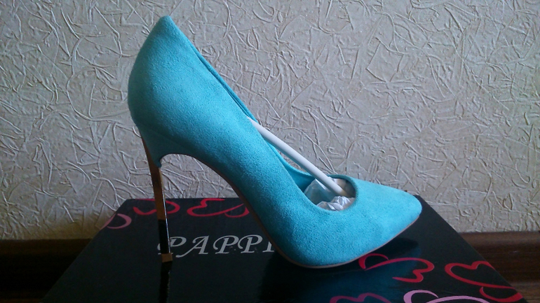 ПРОДАМ кеды, туфли и босоножки. НОВЫЕ!