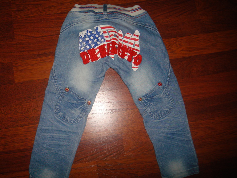 Джинсы на мальчика на 2 года б/у