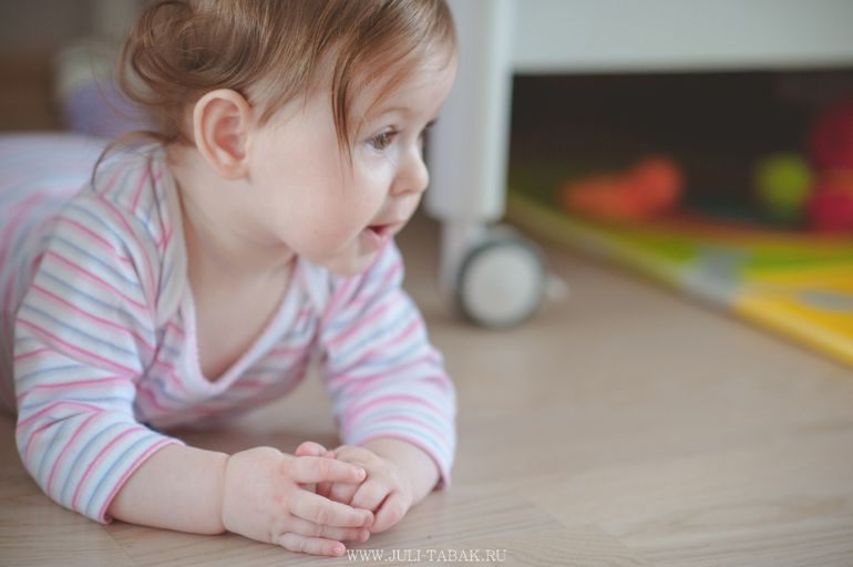 Полинка 9,5 месяцев