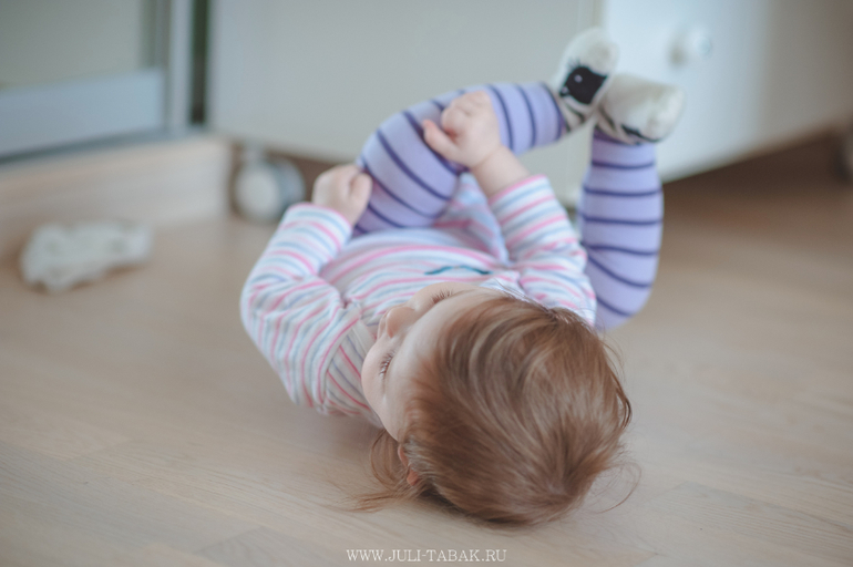 Полинка 9,5 месяцев