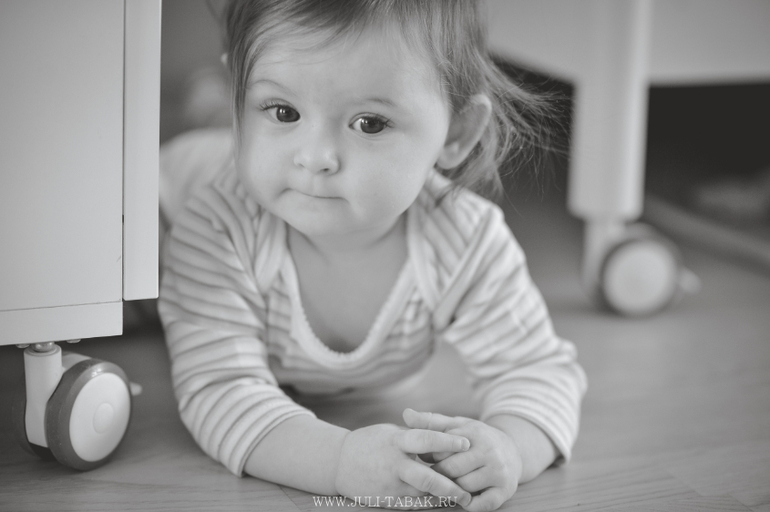 Полинка 9,5 месяцев