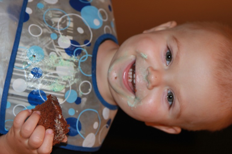 лысая башка, дай пирожка))))))))