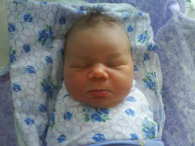 Первые роды 4 года назад. Много текста.