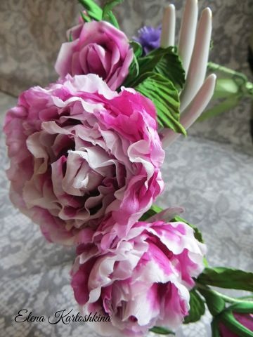 Шелковый венок с розами