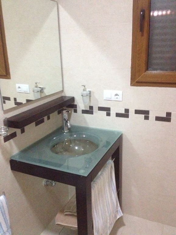 Спец. цена на аренду апартаментов в Испании (Санта Пола), 4 спальни, в 50м от пляжа, стоимость за месяц: июнь/1400 евро, сентябрь/1500 евро