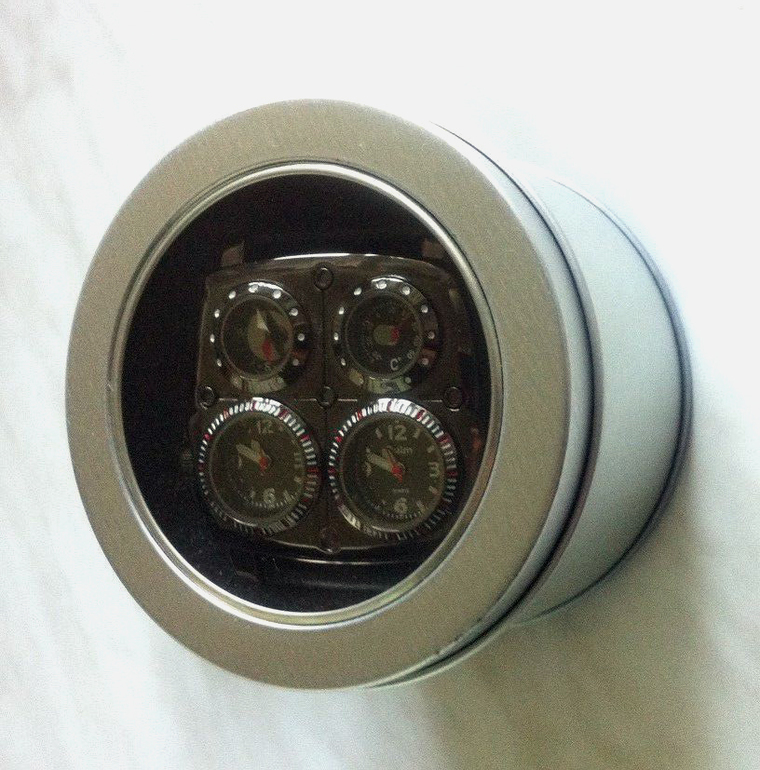 Спортивные мужские часы с 4-мя циферблатами. 2200р.