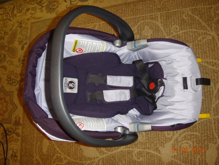 Продаю автокресло-переноску Peg Perego Primo Viaggio Tri-Fix и базу Isofix Base