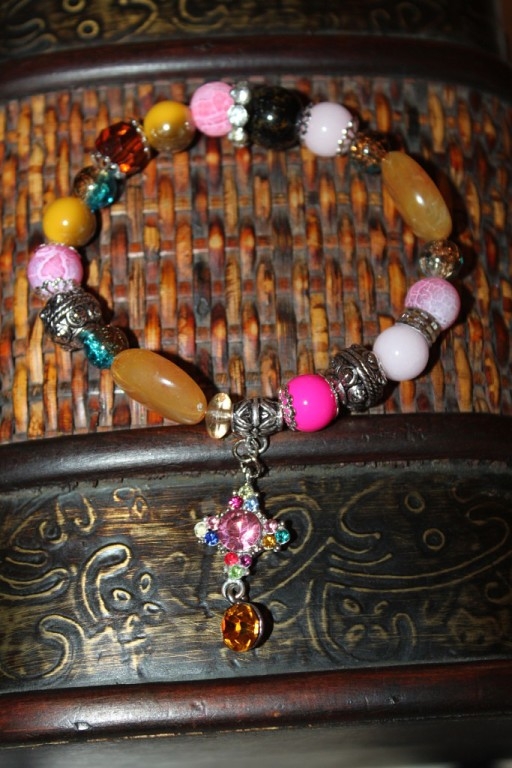 Еще браслетики!