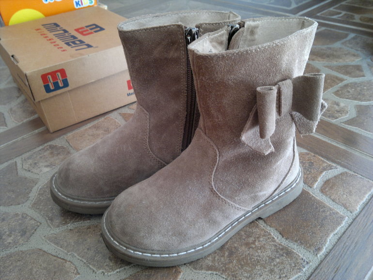 Много обуви на девочку. Размеры от 24.