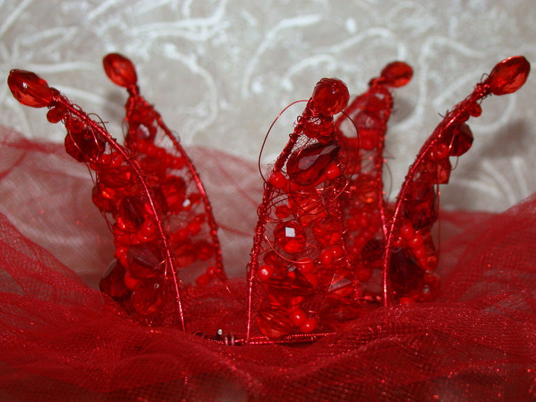 Корона из бисера