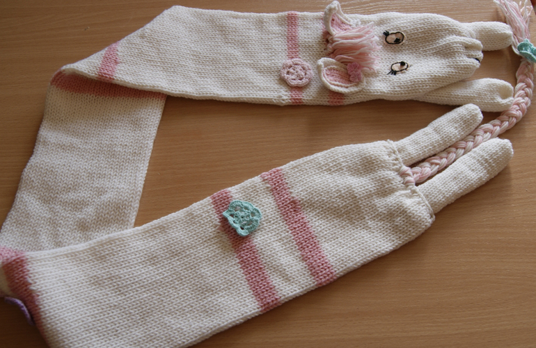 Поменяю зверошарфы на материалы для творчества