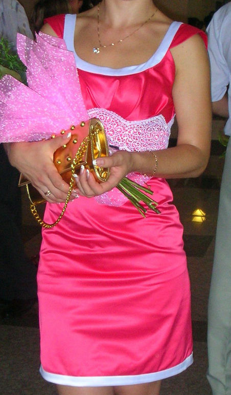 Праздничное платье р.42-44 +КЛАТЧ В ПОДАРОК всего 500 руб!!