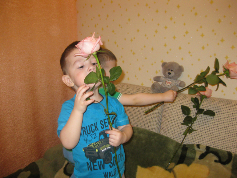 Поздравляли меня мои детки с 8 марта!