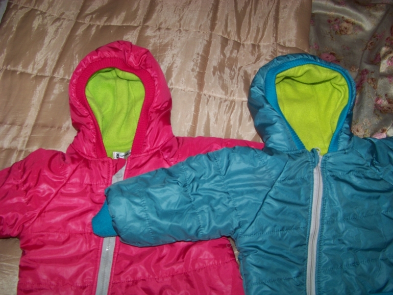 Одтам комбезики.