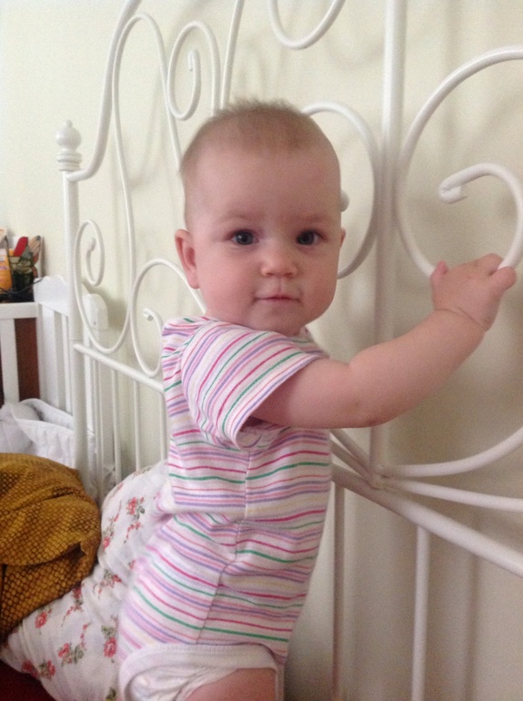 Восемь удивительных месяцев)))