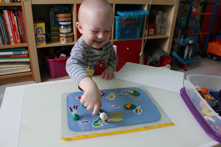 Вот и пошли мы по дороге с музыкой.