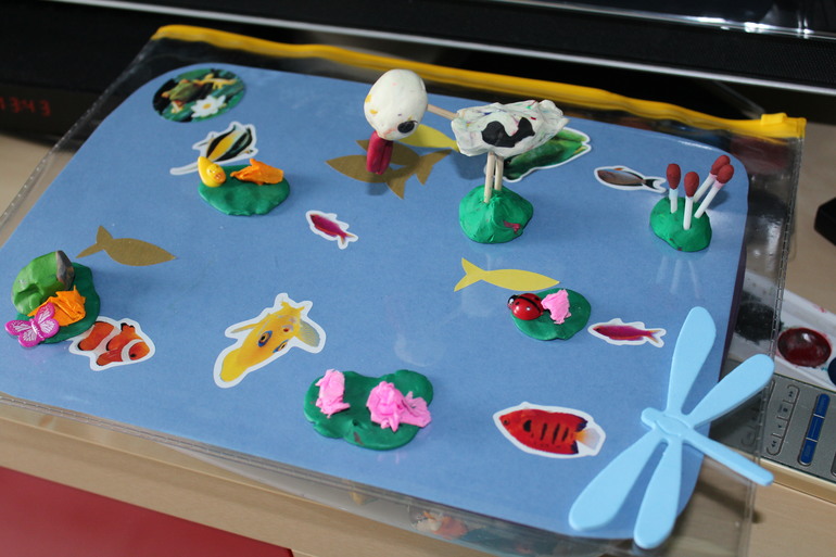 Вот и пошли мы по дороге с музыкой.