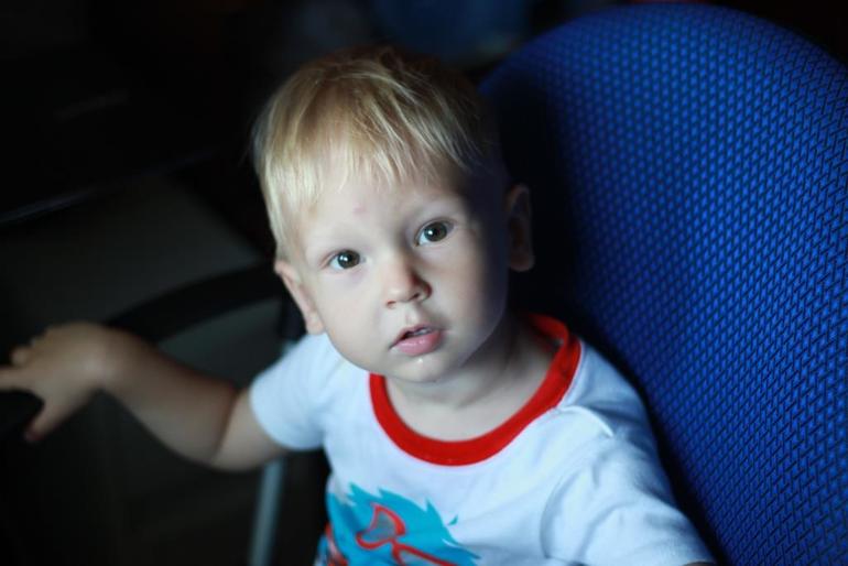 А почему ваш ребенок так хорошо говорит?