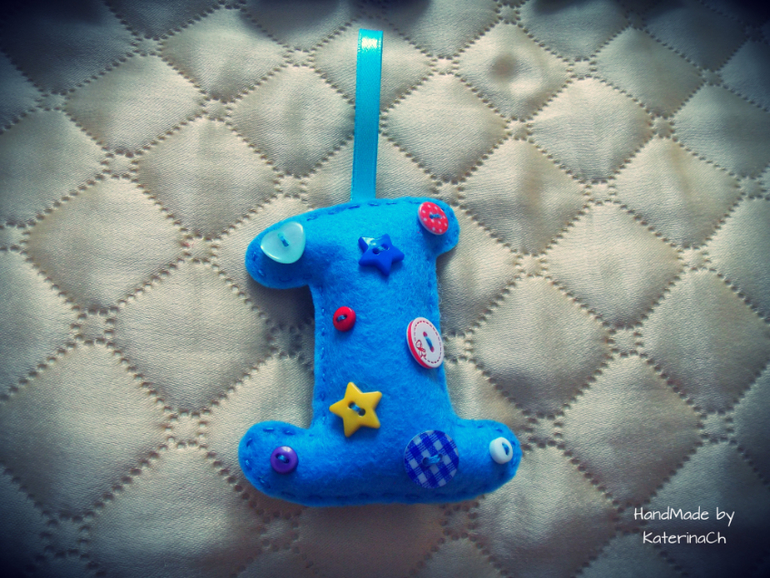 И ещё немного моих гирлянд и букв из фетра