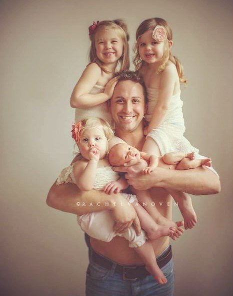 Второй малыш.